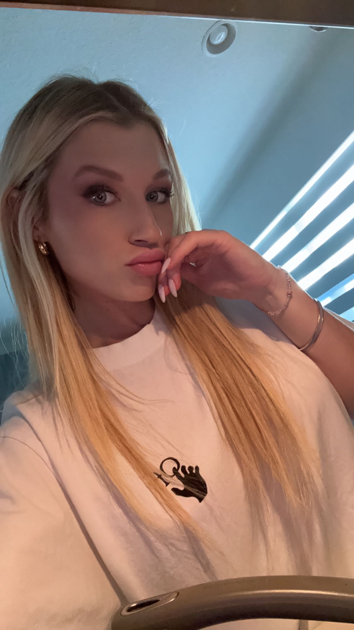 kylaayese snapchat image archive image