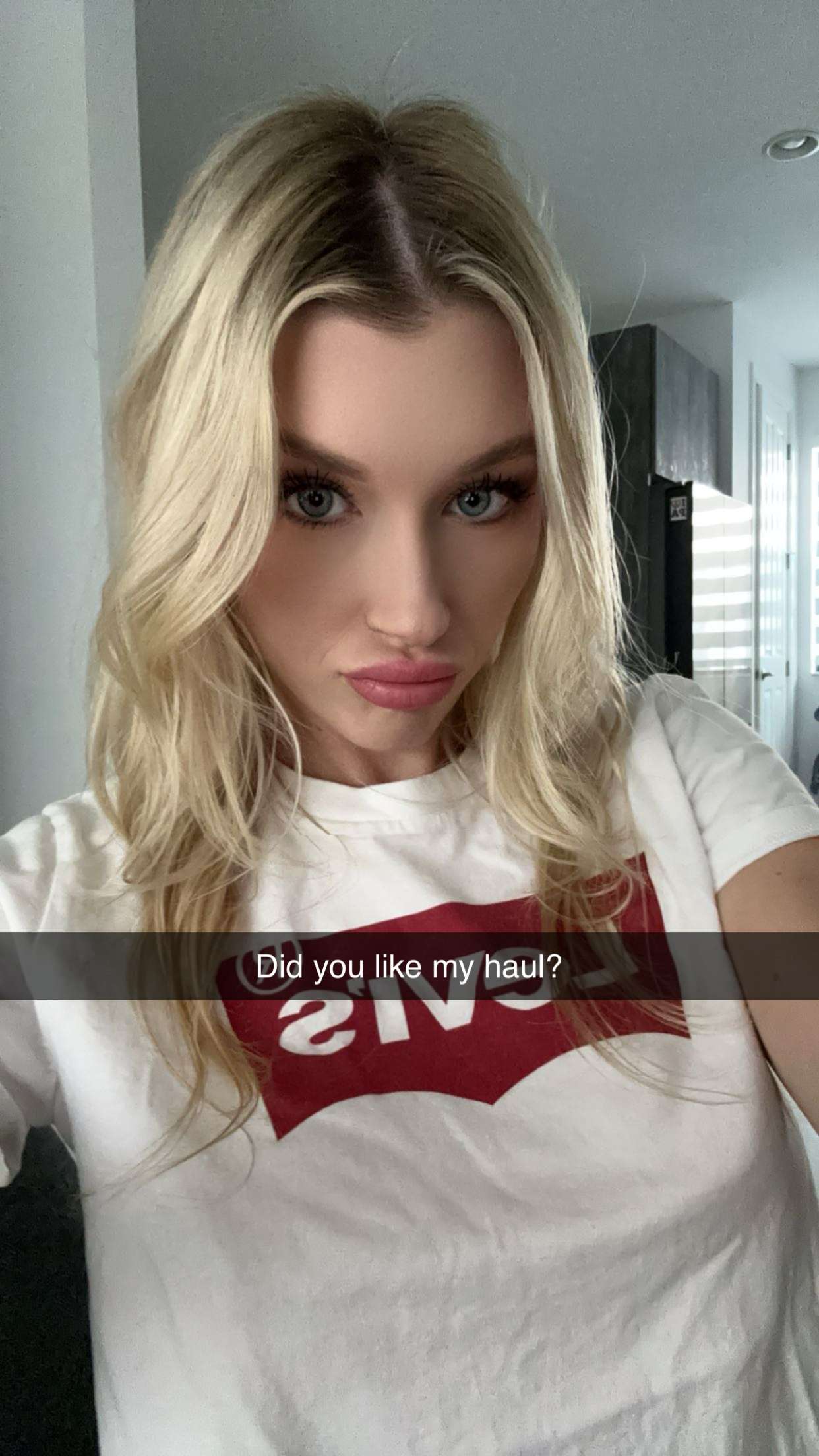 kylaayese snapchat image archive image