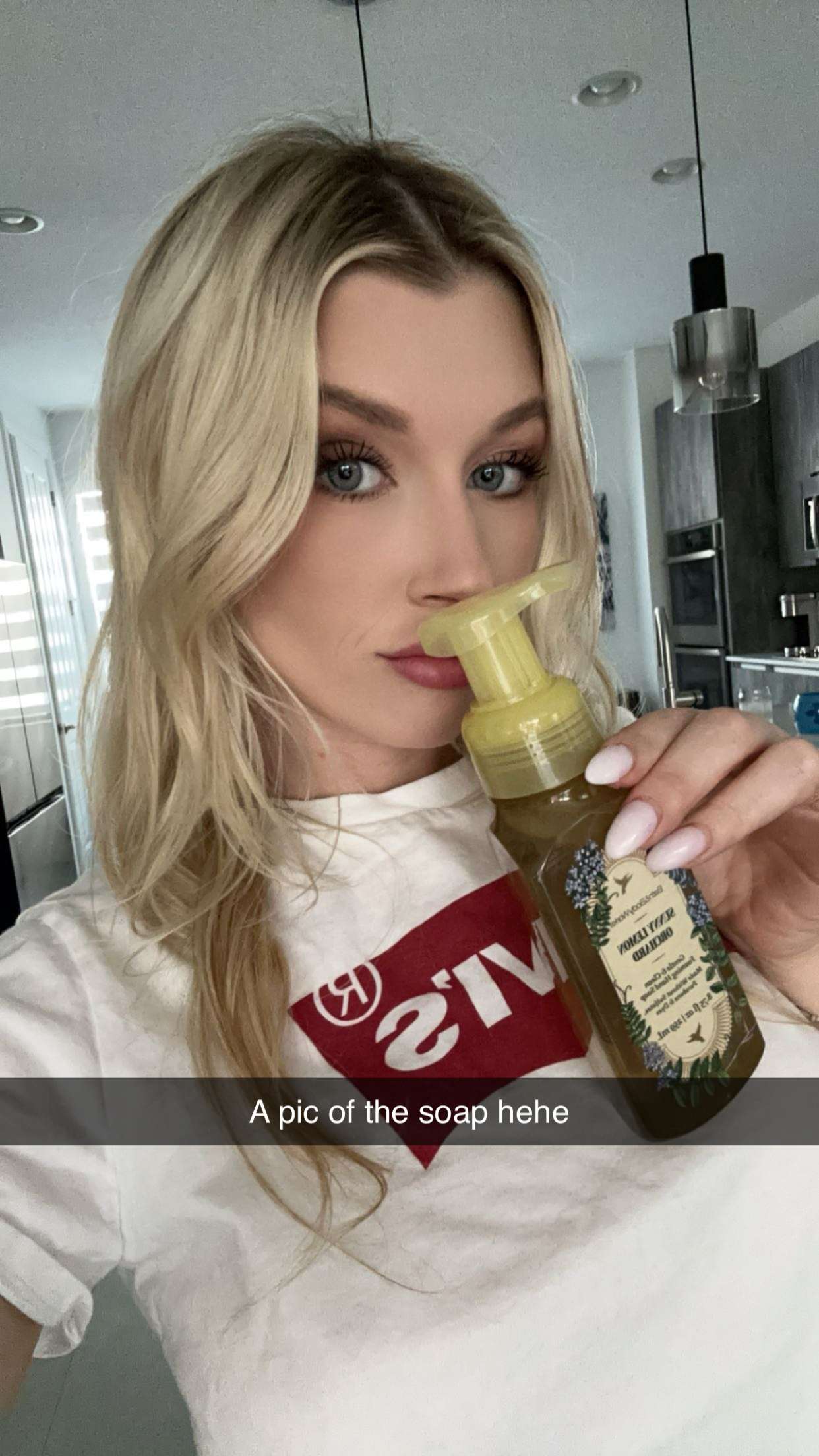 kylaayese snapchat image archive image