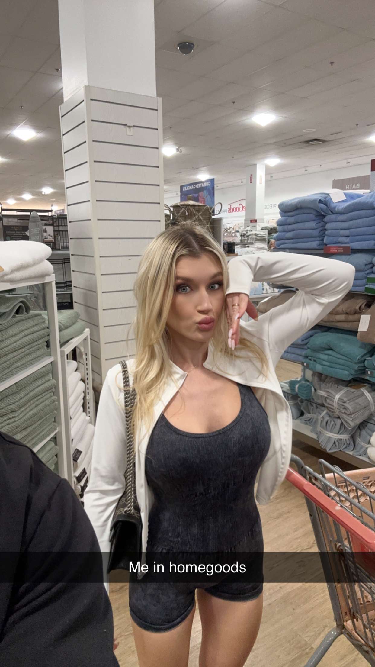 kylaayese snapchat image archive image