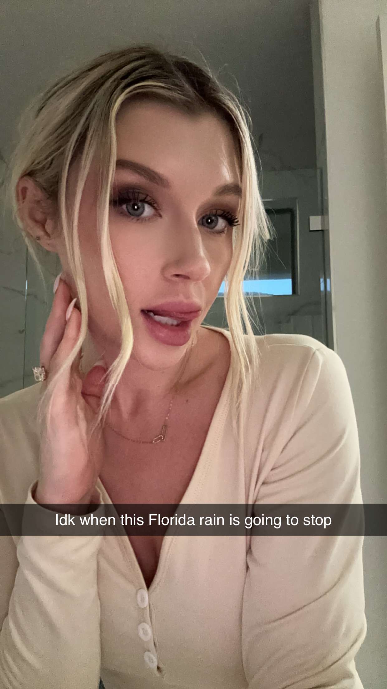 kylaayese snapchat image archive image