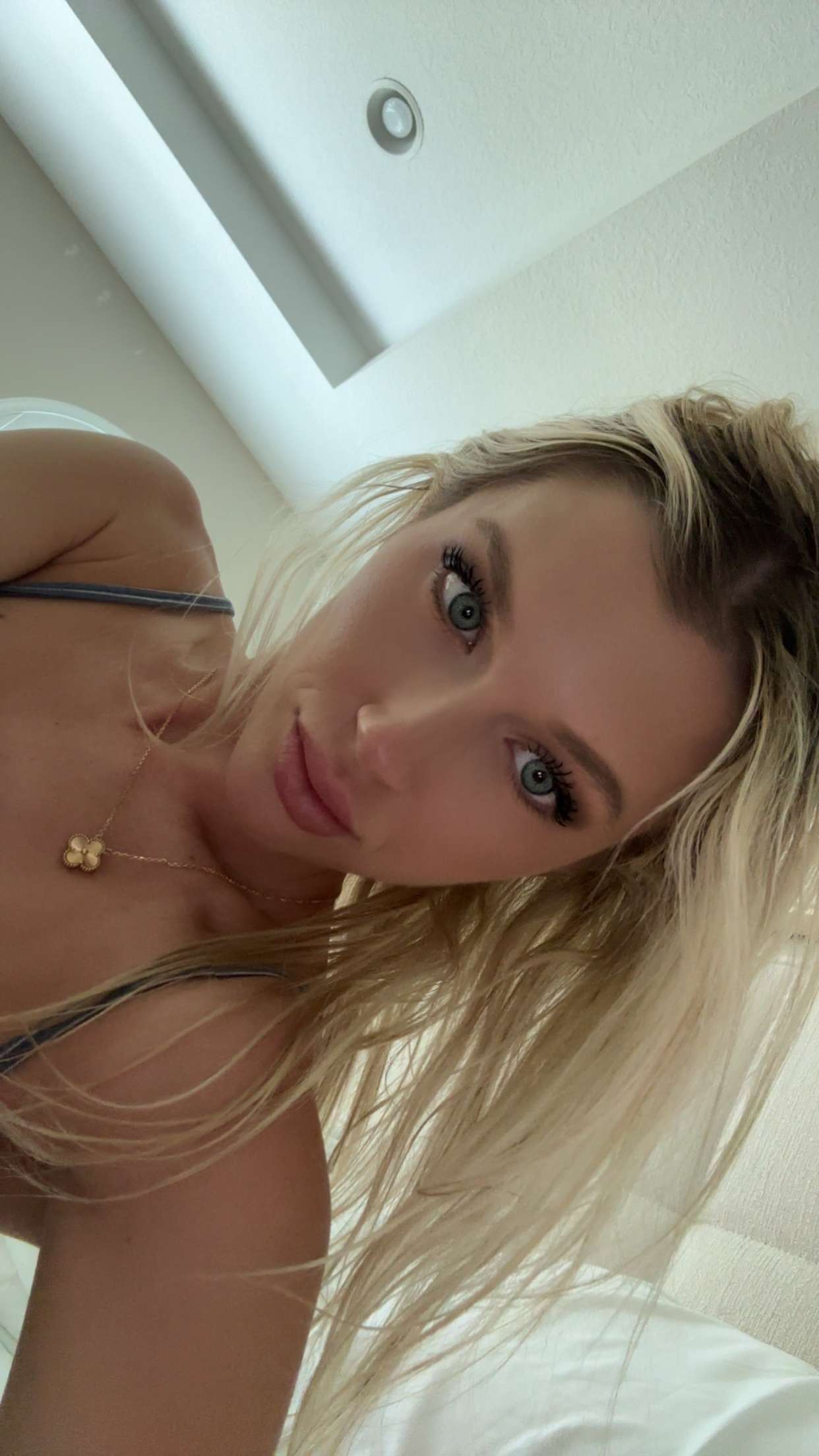 kylaayese snapchat image archive image