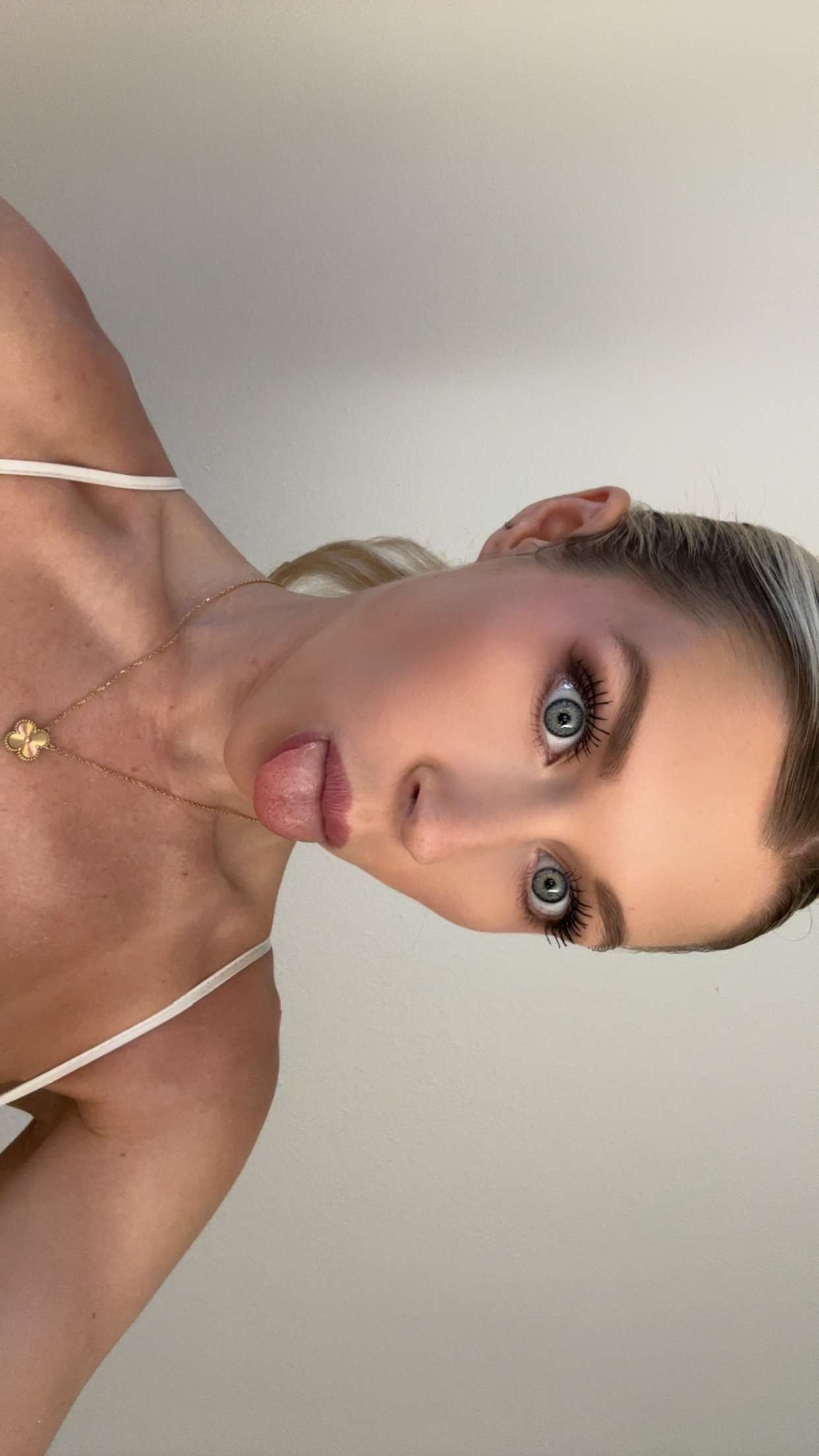 kylaayese snapchat image archive image