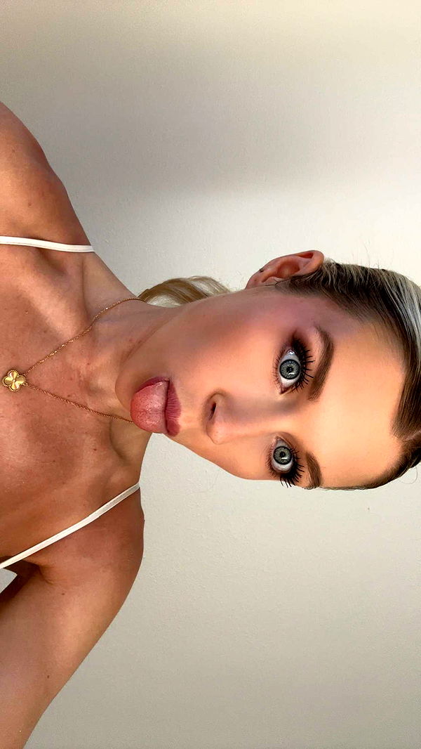 kylaayese image ~ Altpins