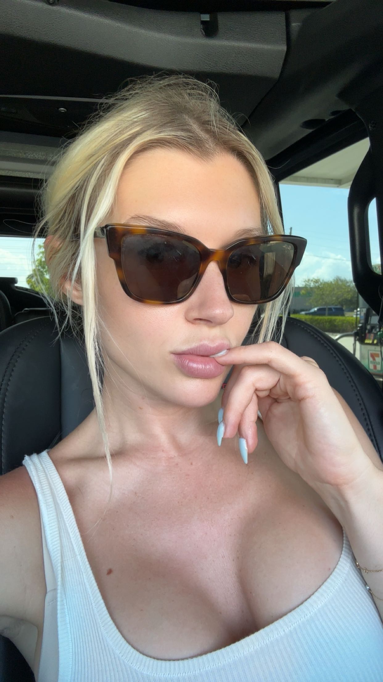 kylaayese snapchat image archive image