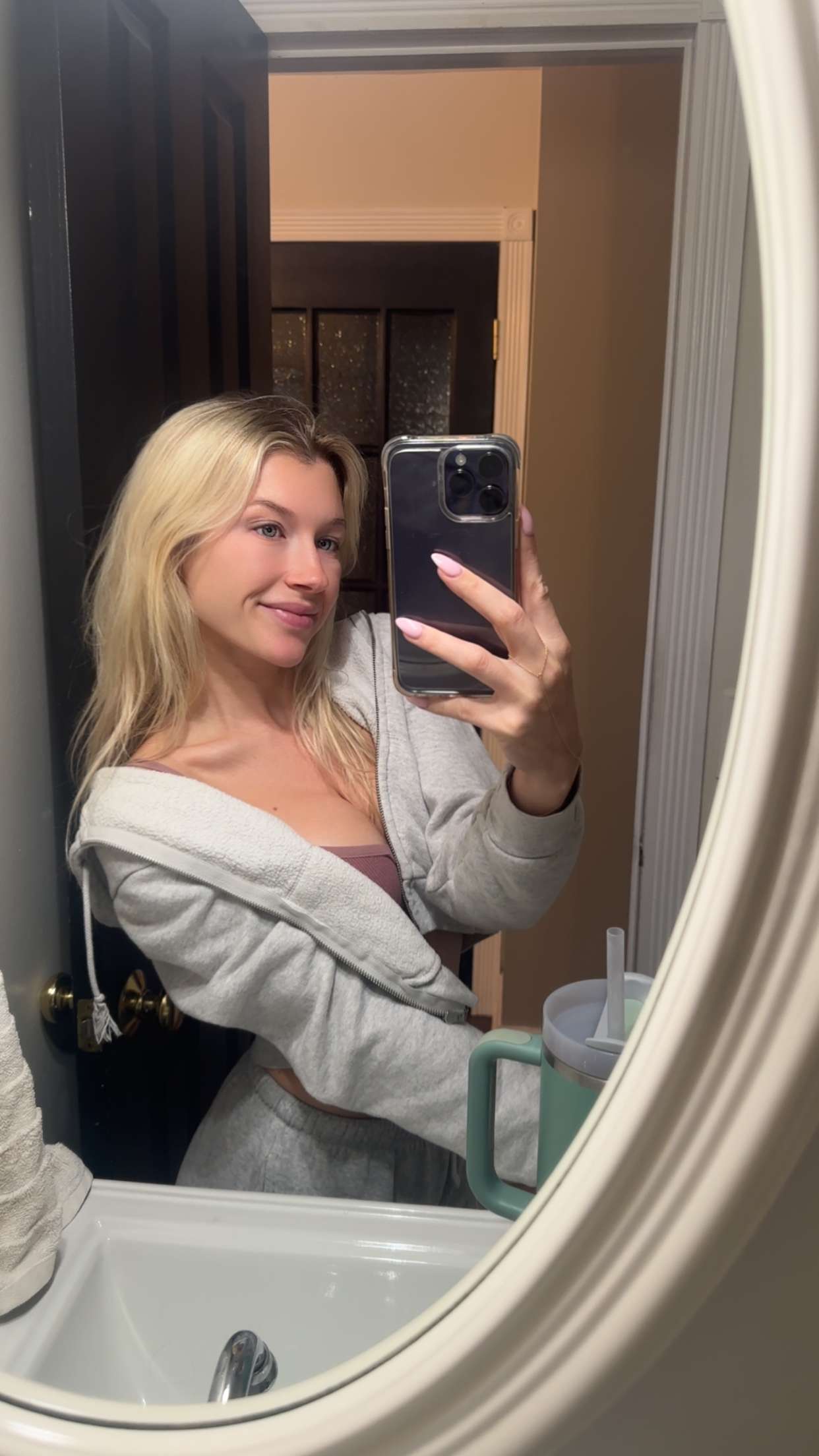 kylaayese snapchat image archive image