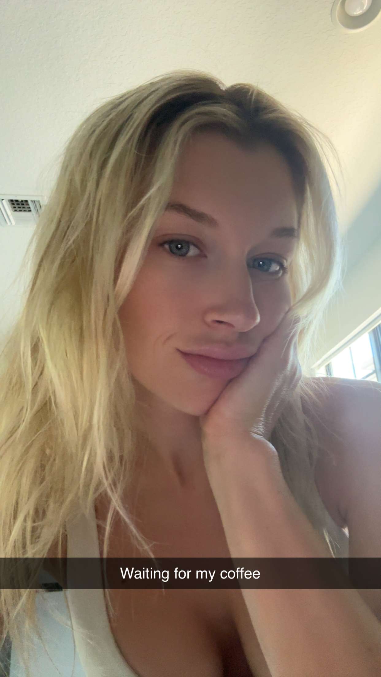 kylaayese snapchat image archive image