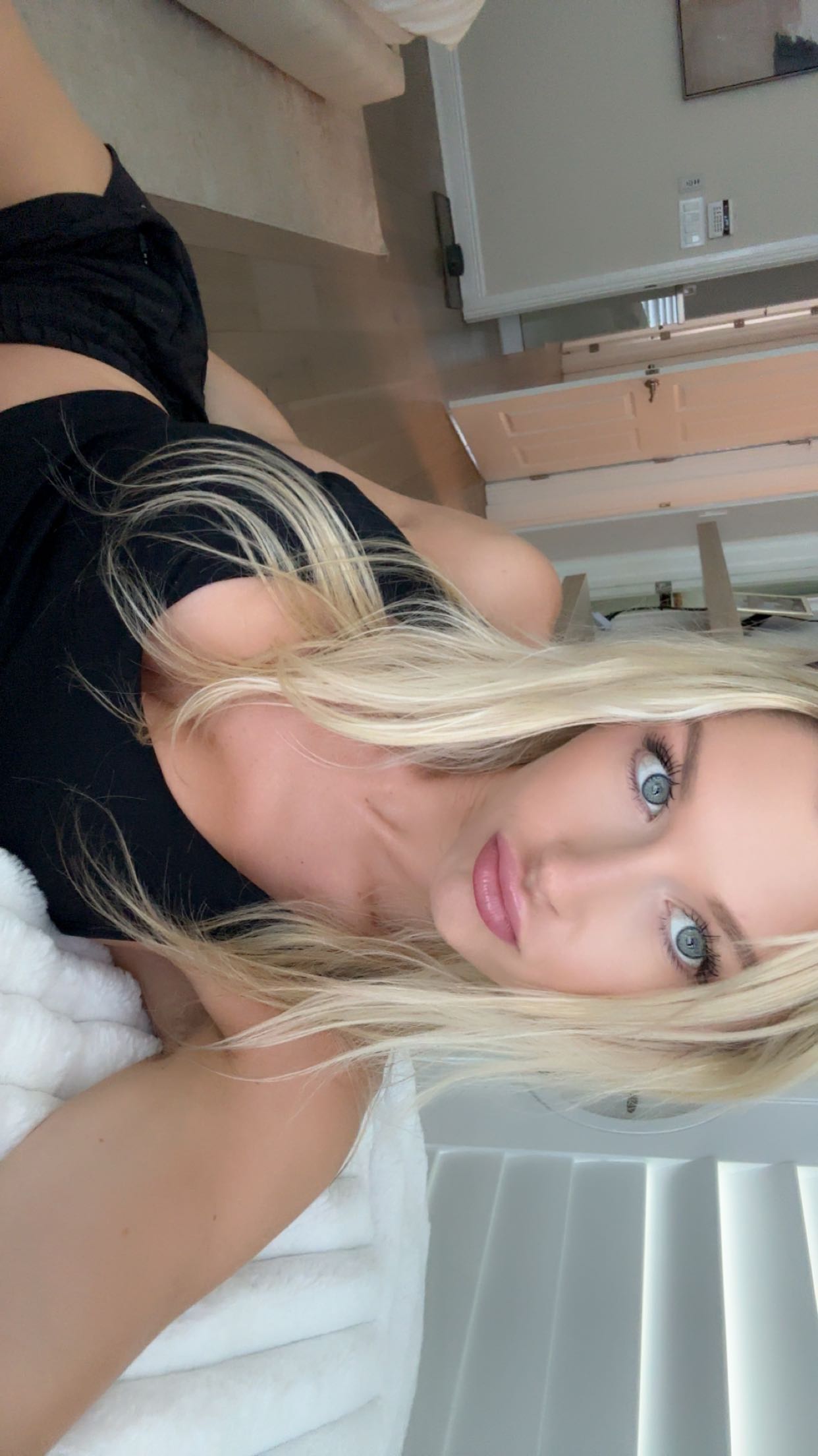 kylaayese snapchat image archive image