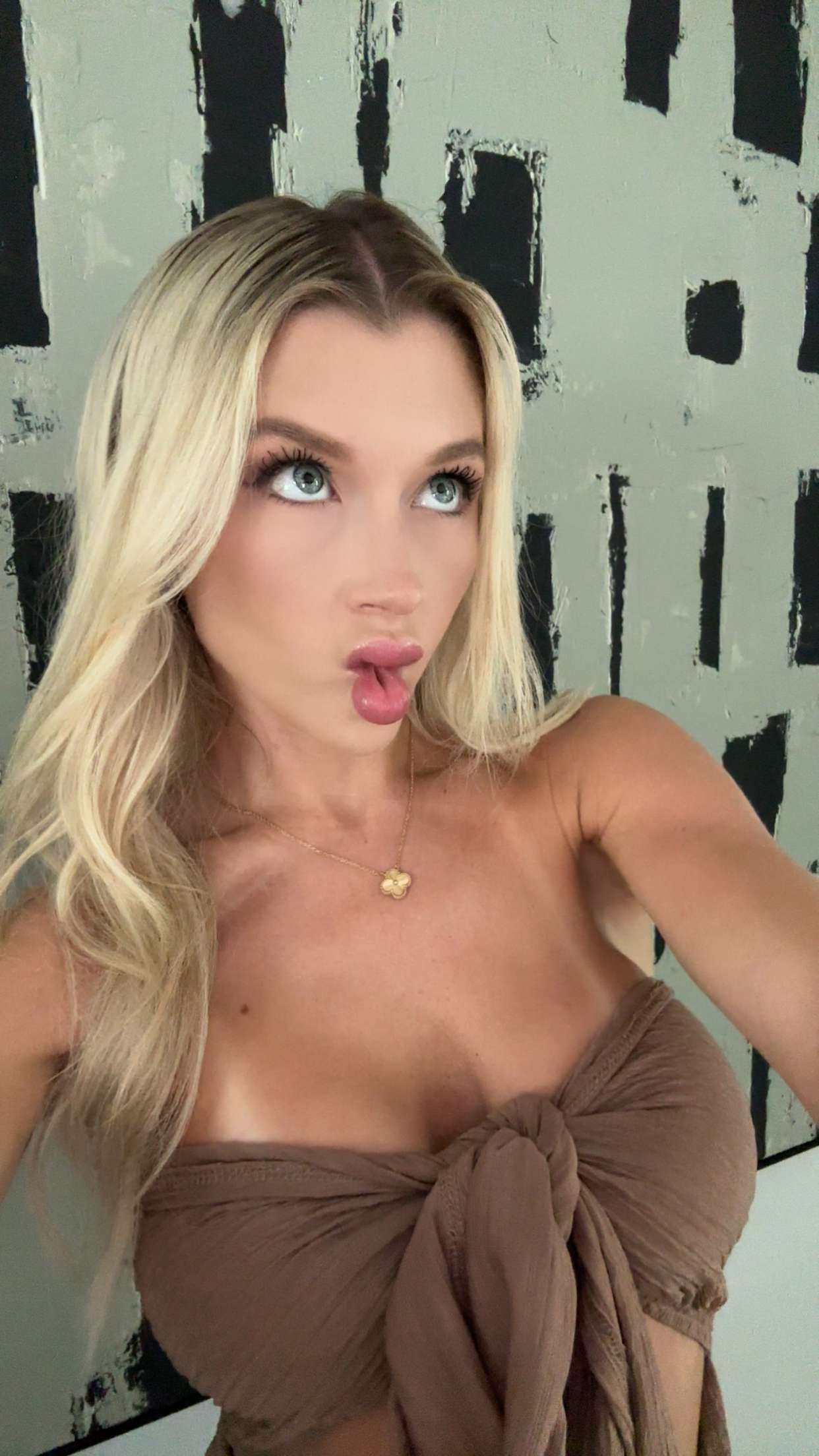 kylaayese snapchat image archive image