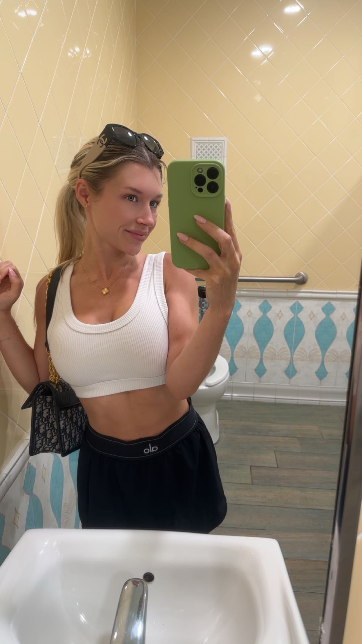 kylaayese snapchat image archive image