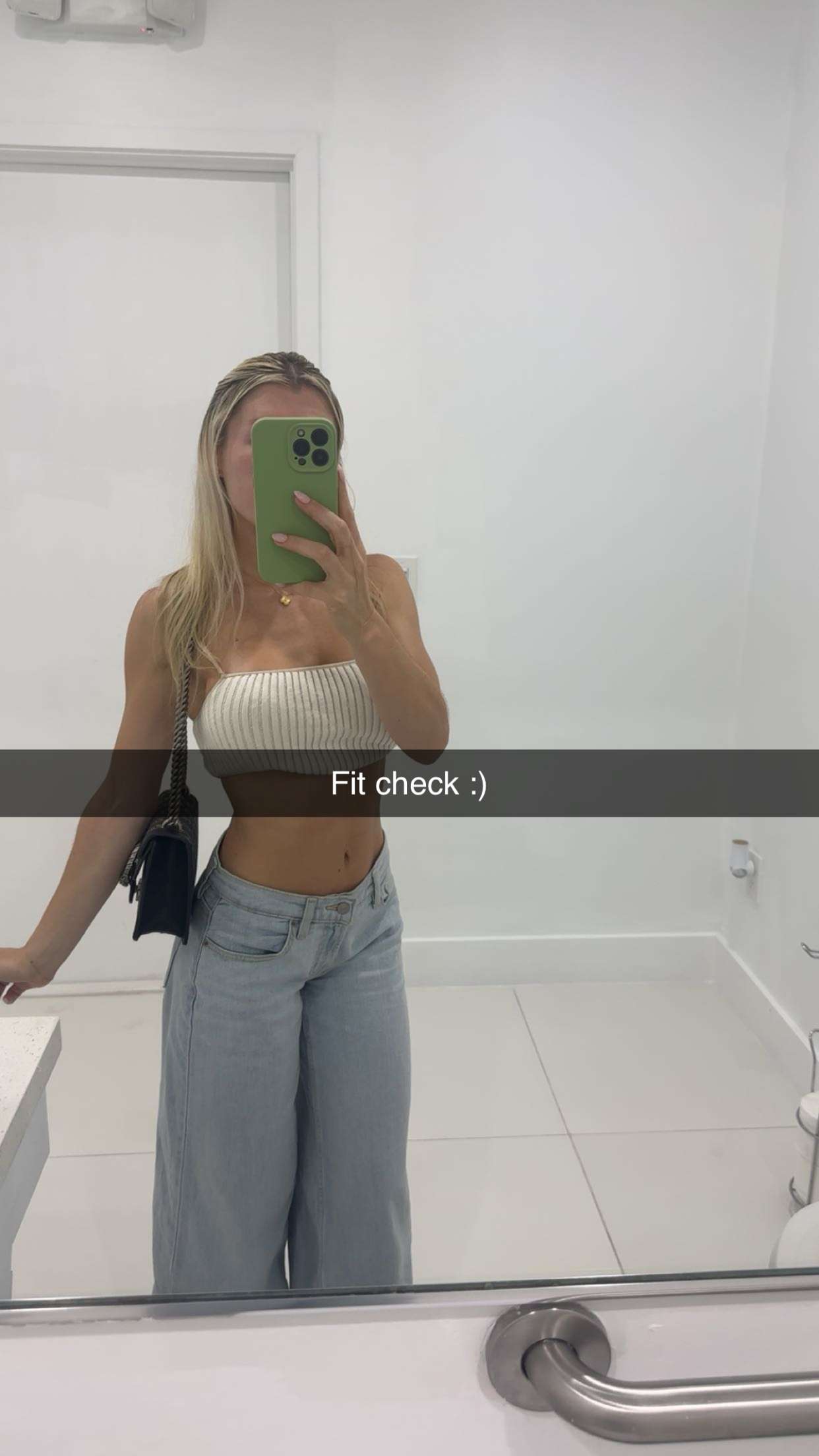 kylaayese snapchat image archive image