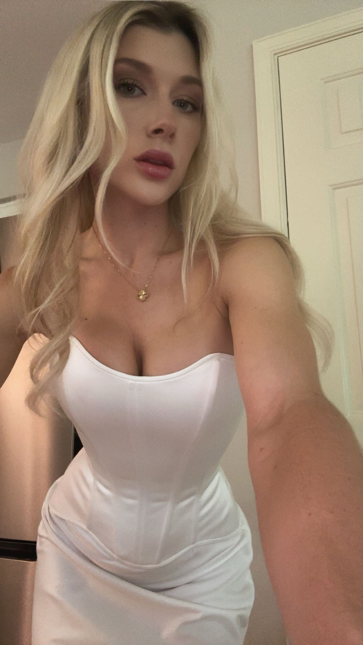 kylaayese snapchat image archive image