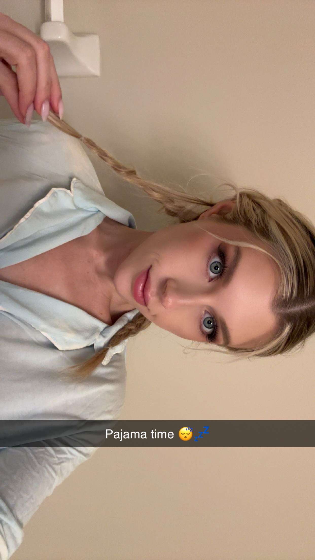 kylaayese snapchat image archive image