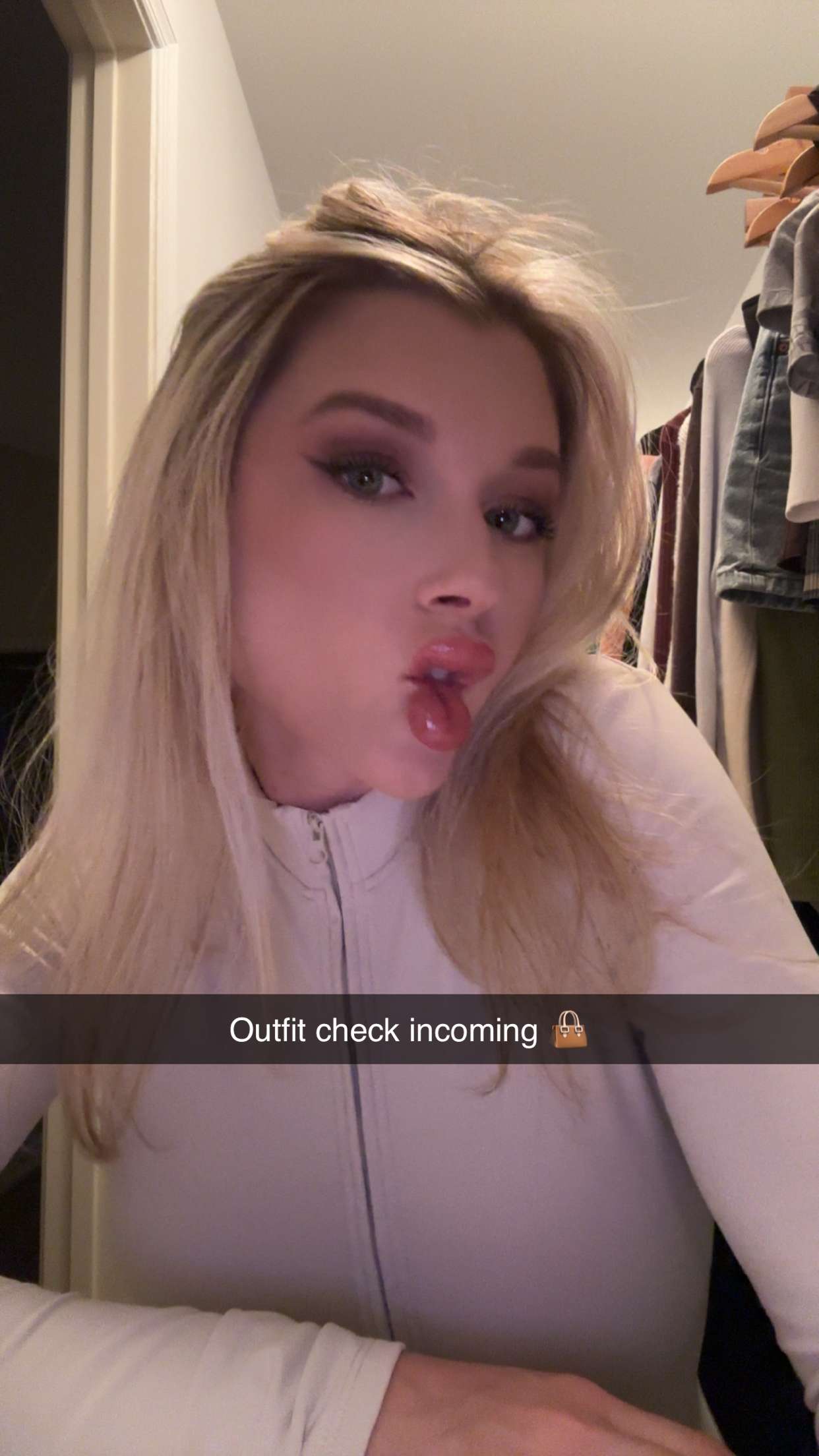 kylaayese snapchat image archive image