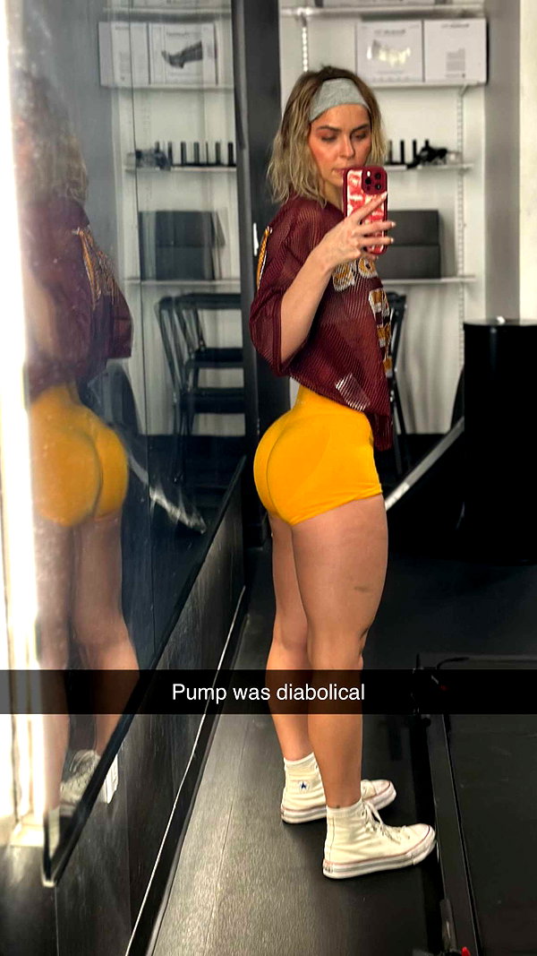 laurenj.fit snapchat image archive image