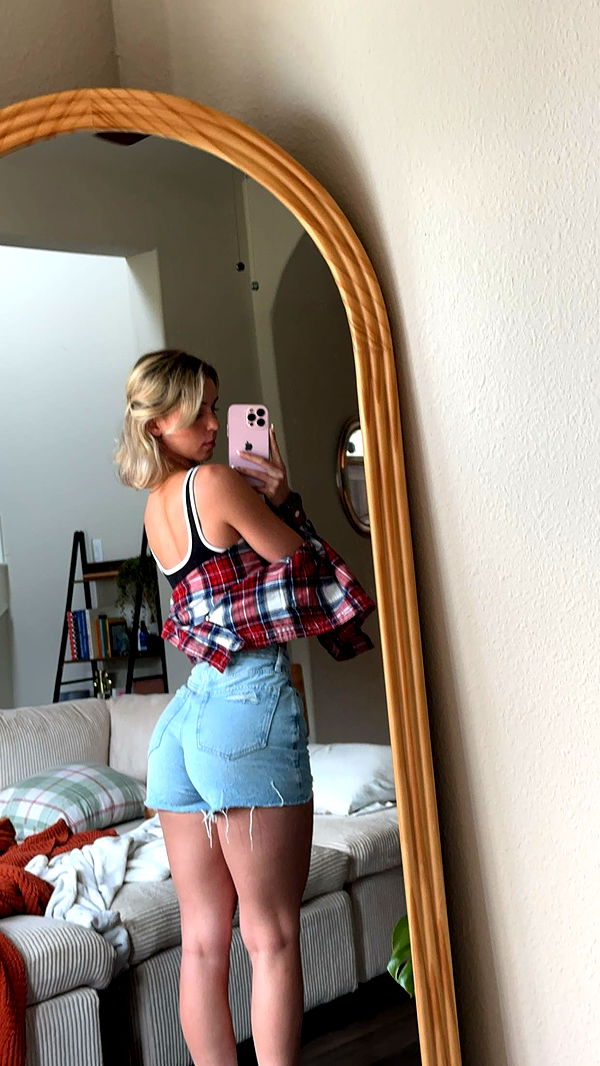 laurenj.fit image ~ Altpins