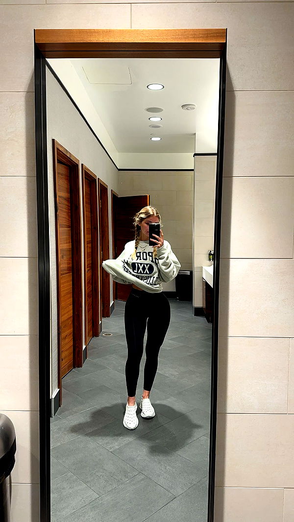 laurenj.fit image ~ Altpins