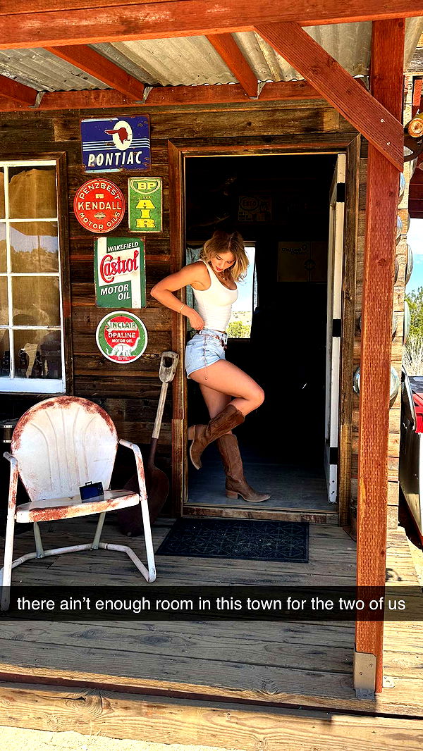 laurenj.fit image ~ Altpins