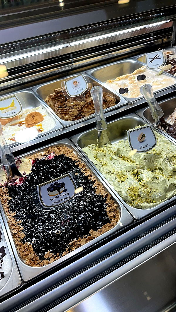 laurenj.fit image ~ Altpins