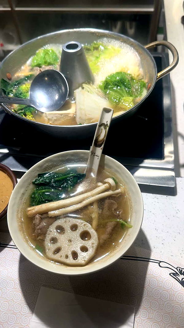 leonanaomii image ~ Altpins