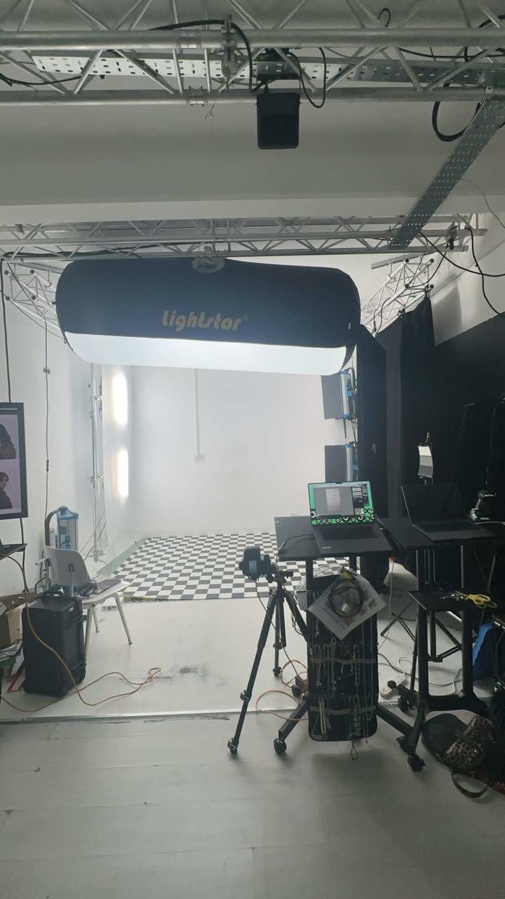 leonanaomii snapchat image archive image