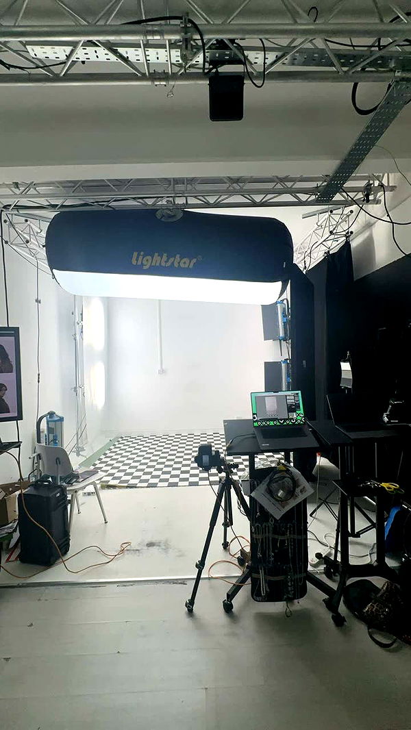 leonanaomii image ~ Altpins