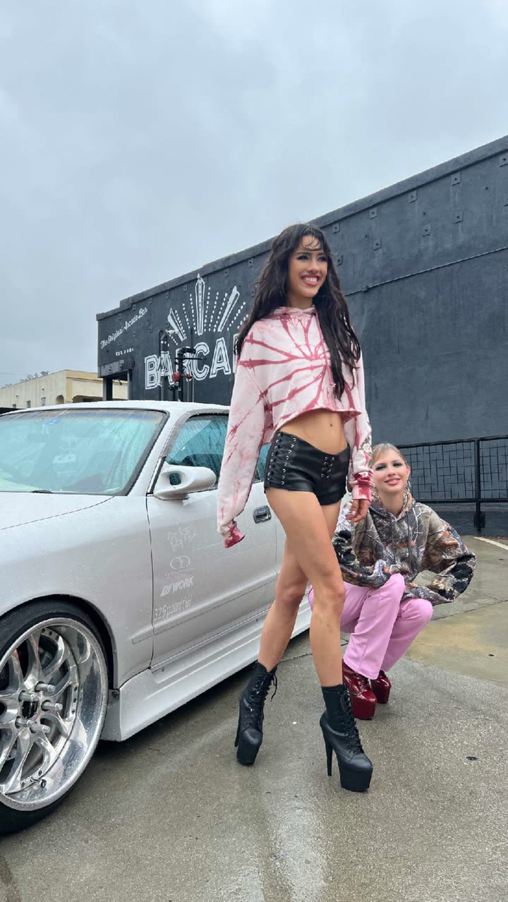 leonanaomii snapchat image archive image