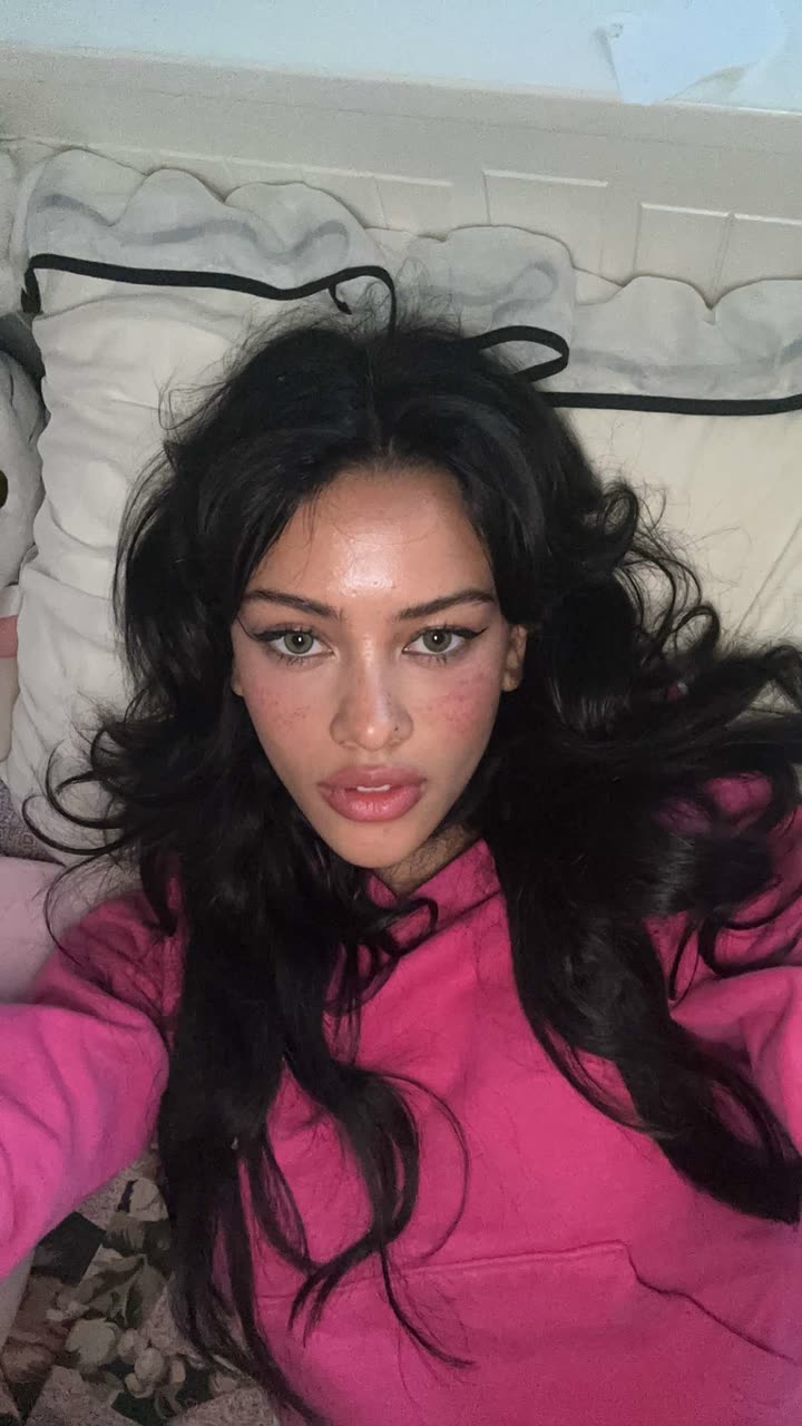 leonanaomii snapchat image archive image