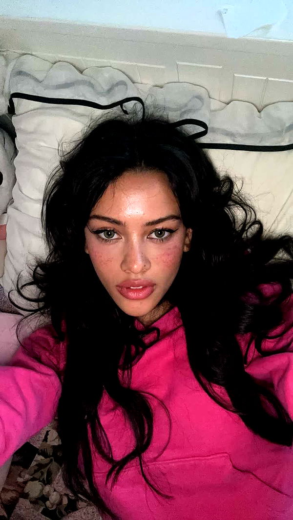 leonanaomii image ~ Altpins