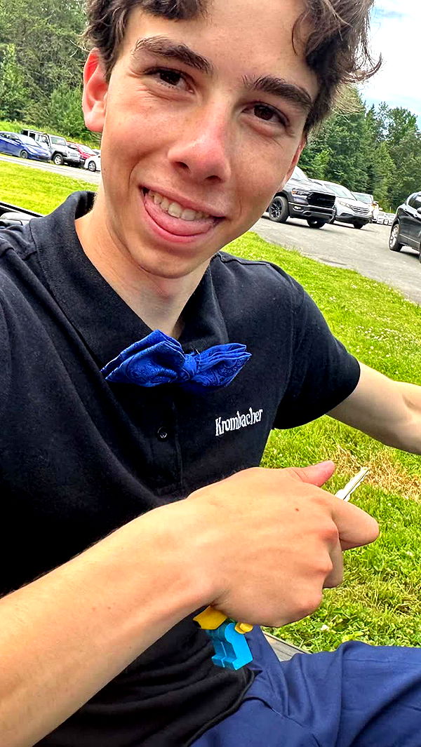 leonanaomii image ~ Altpins