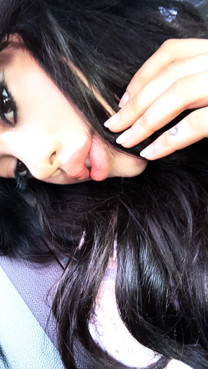 leonanaomii snapchat image archive image