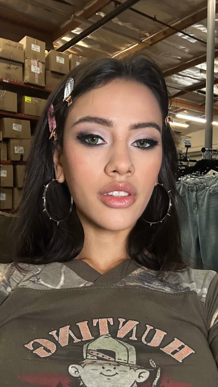 leonanaomii snapchat image archive image