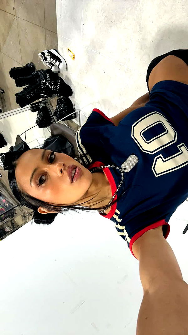 leonanaomii image ~ Altpins