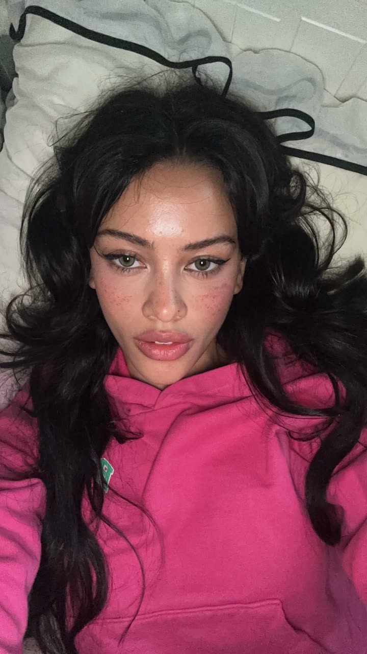 leonanaomii snapchat image archive image