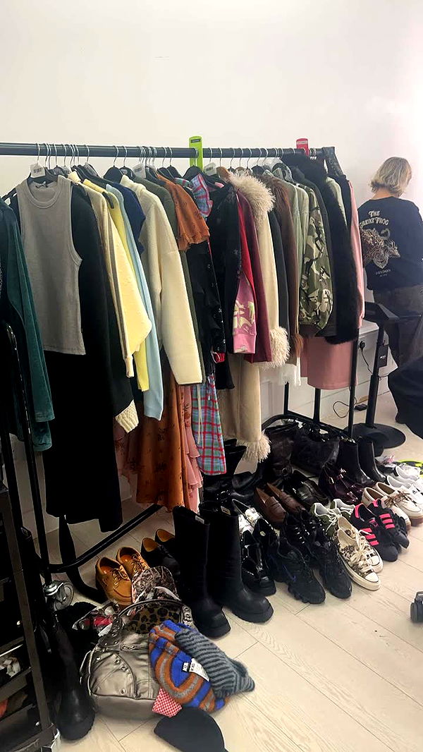 leonanaomii image ~ Altpins