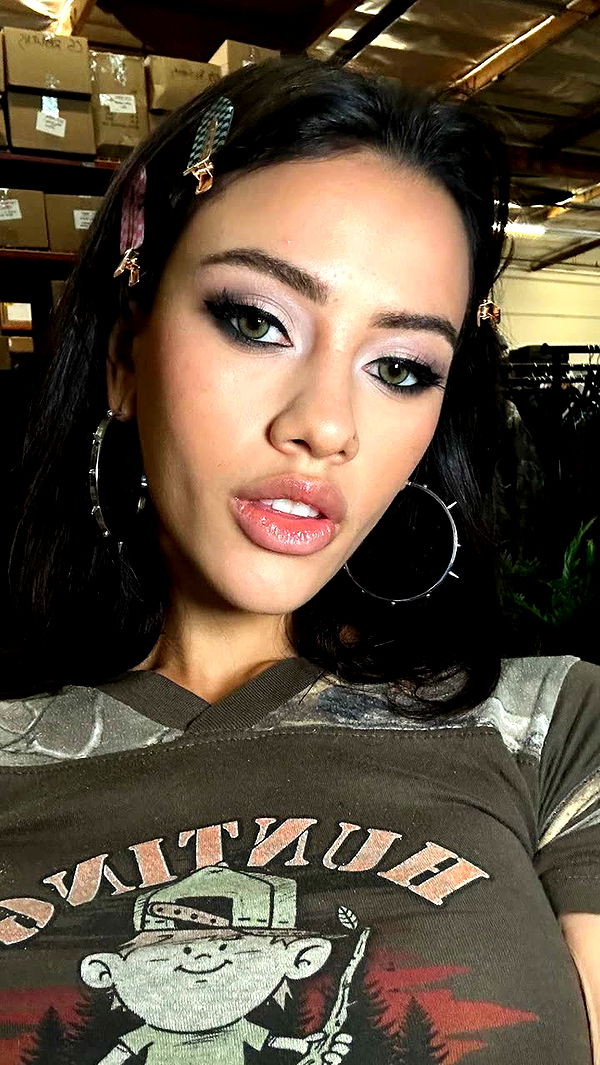 leonanaomii image ~ Altpins