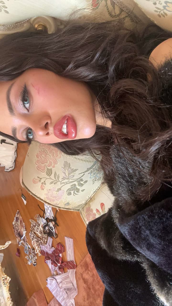 leonanaomii snapchat image archive image