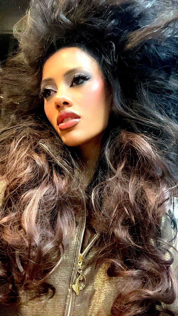 leonanaomii image ~ Altpins