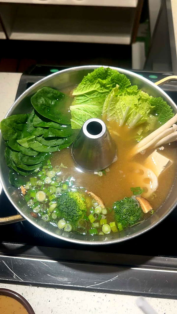 leonanaomii image ~ Altpins