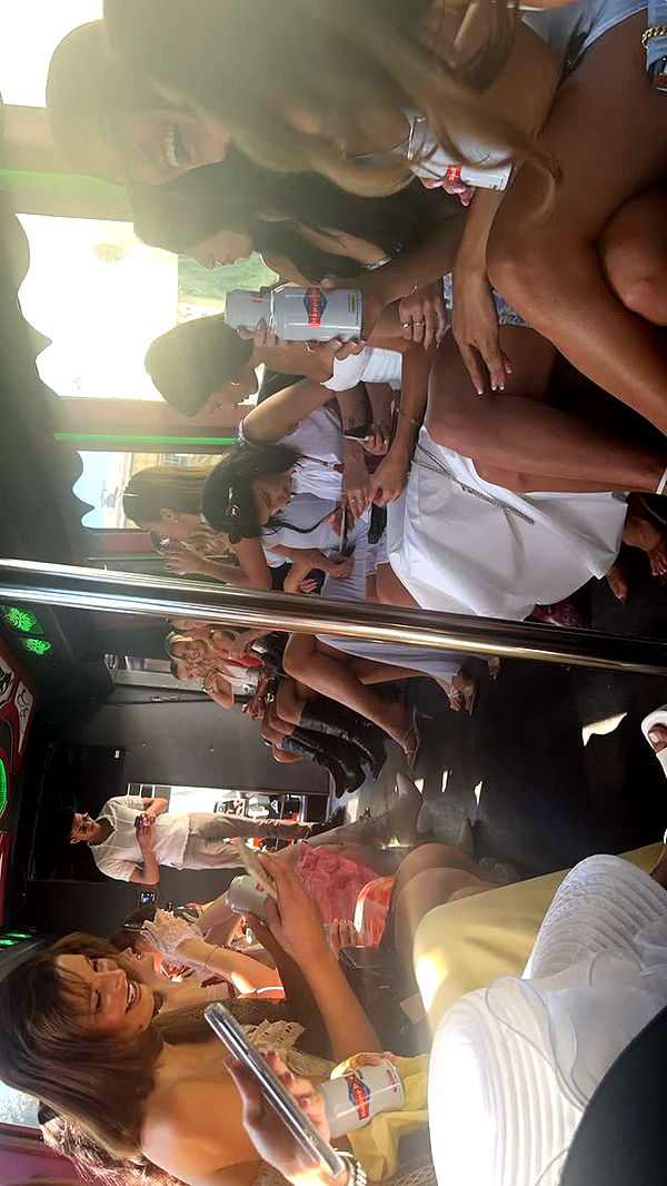 leonanaomii image ~ Altpins