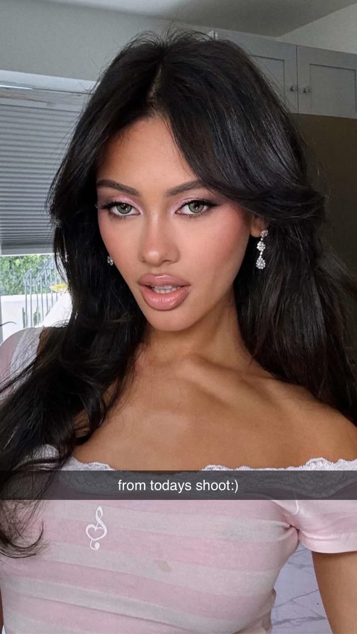 leonanaomii snapchat image archive image