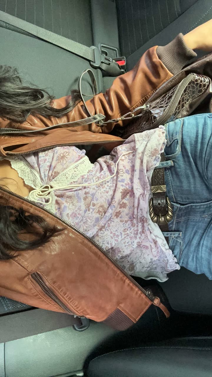 leonanaomii snapchat image archive image