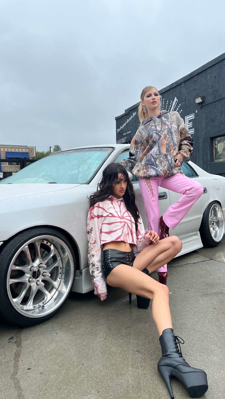 leonanaomii snapchat image archive image