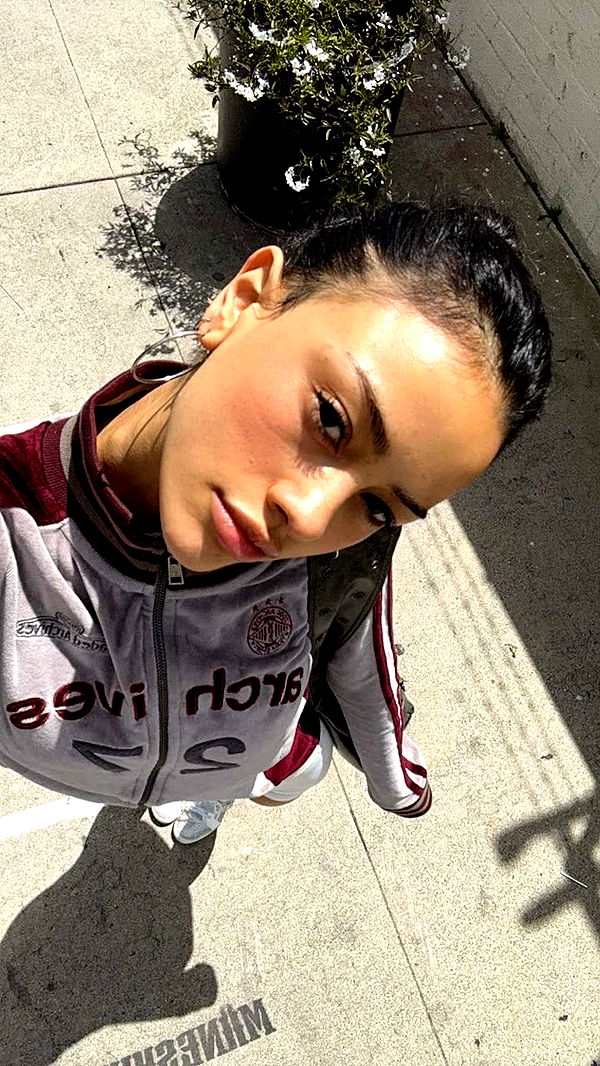 leonanaomii image ~ Altpins