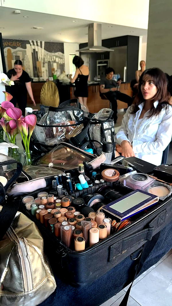 leonanaomii image ~ Altpins