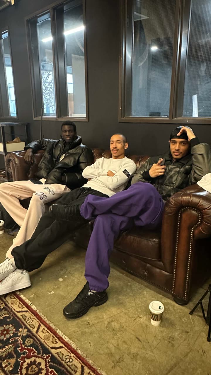 leonanaomii snapchat image archive image