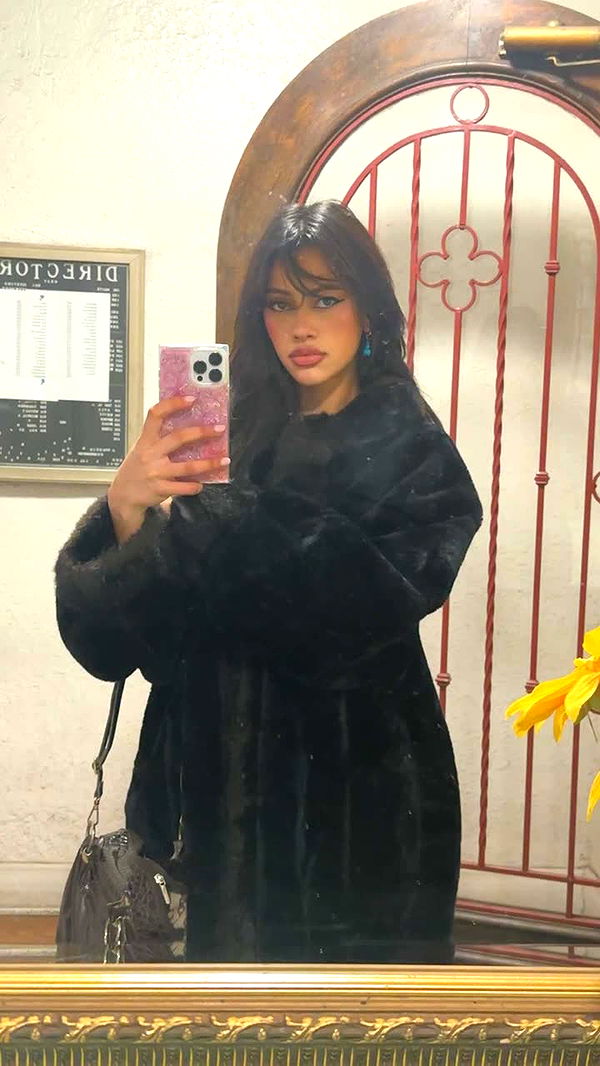 leonanaomii image ~ Altpins