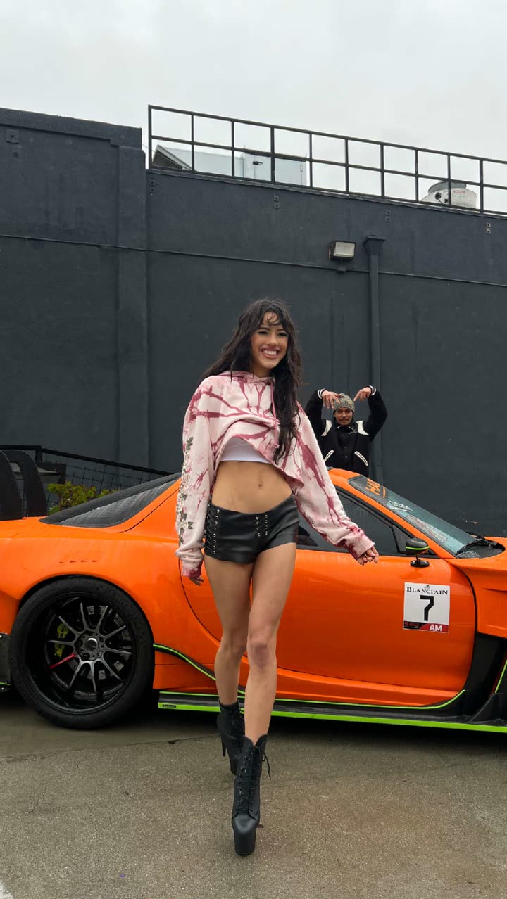 leonanaomii snapchat image archive image