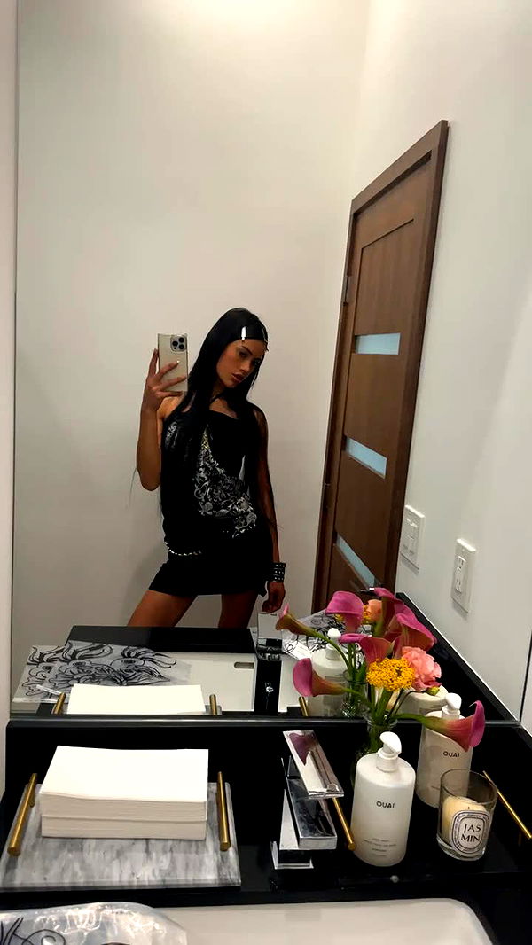 leonanaomii image ~ Altpins