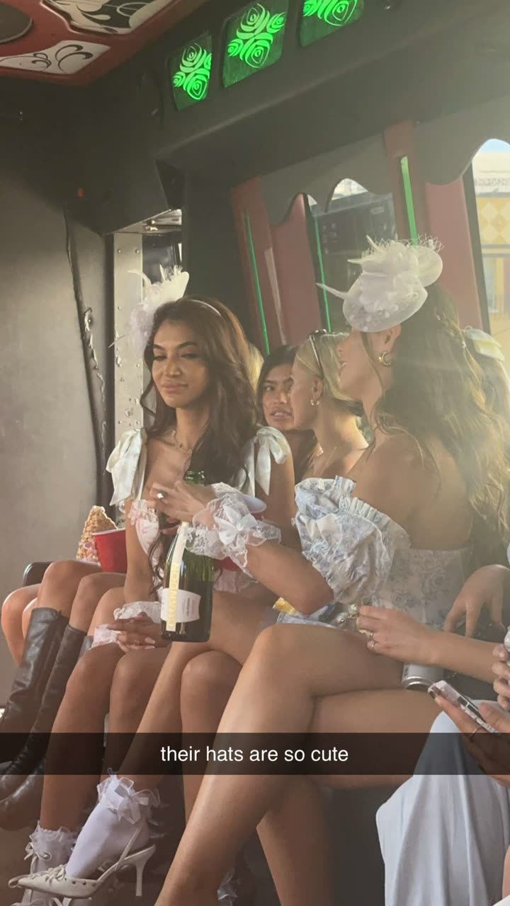 leonanaomii snapchat image archive image